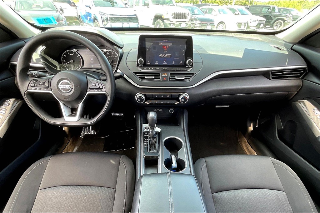 2022 Nissan Altima 2.5 SV - Photo 20
