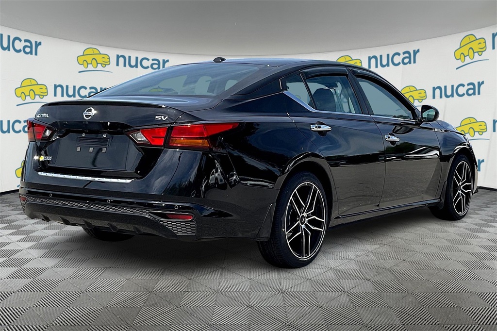 2022 Nissan Altima 2.5 SV - Photo 6
