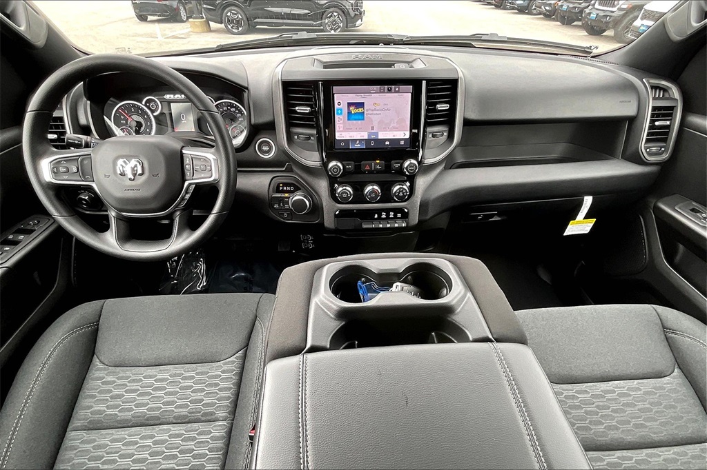 2025 Ram 1500 Tradesman - Photo 12