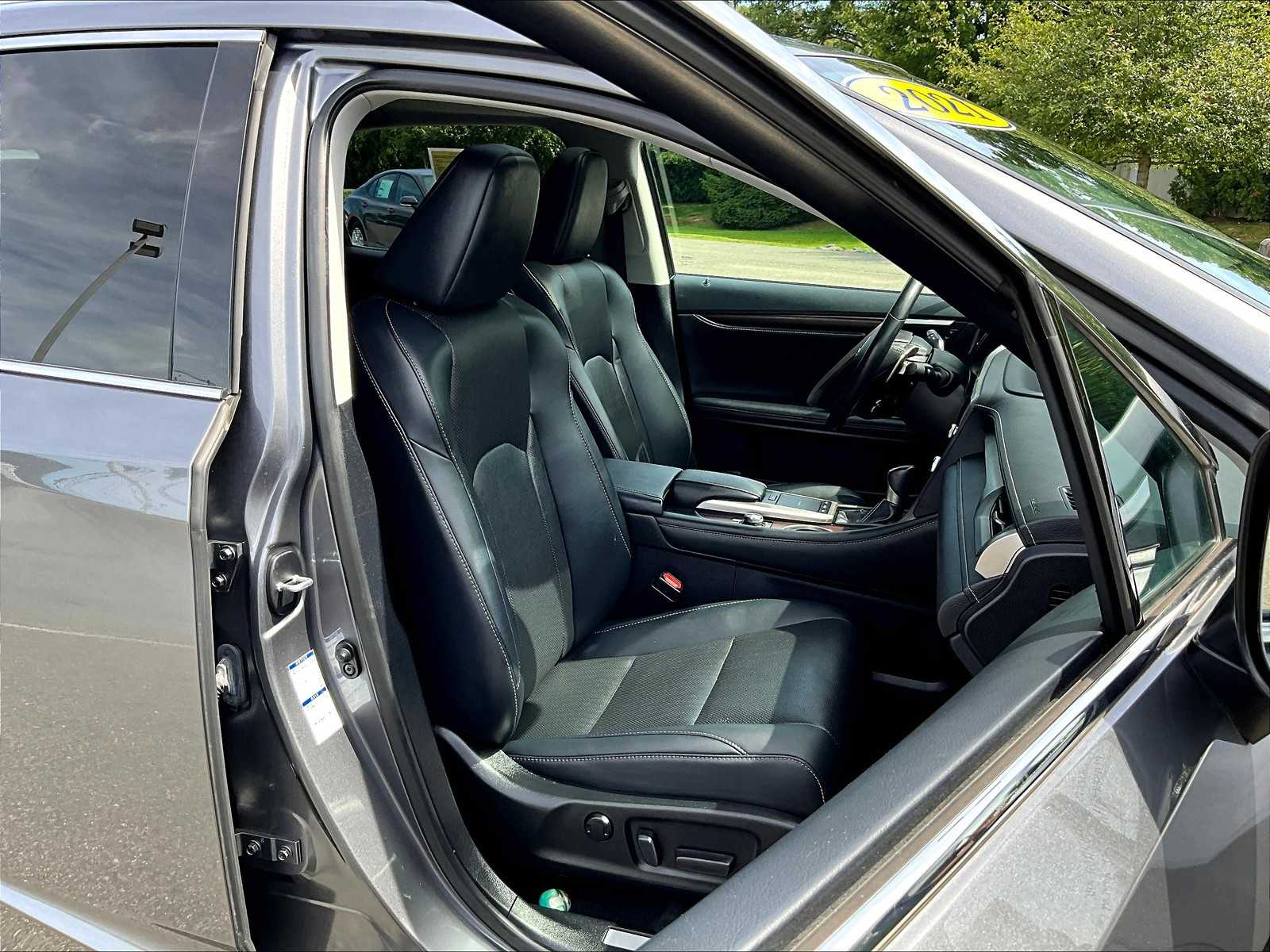 2021 Lexus RX  - Photo 11