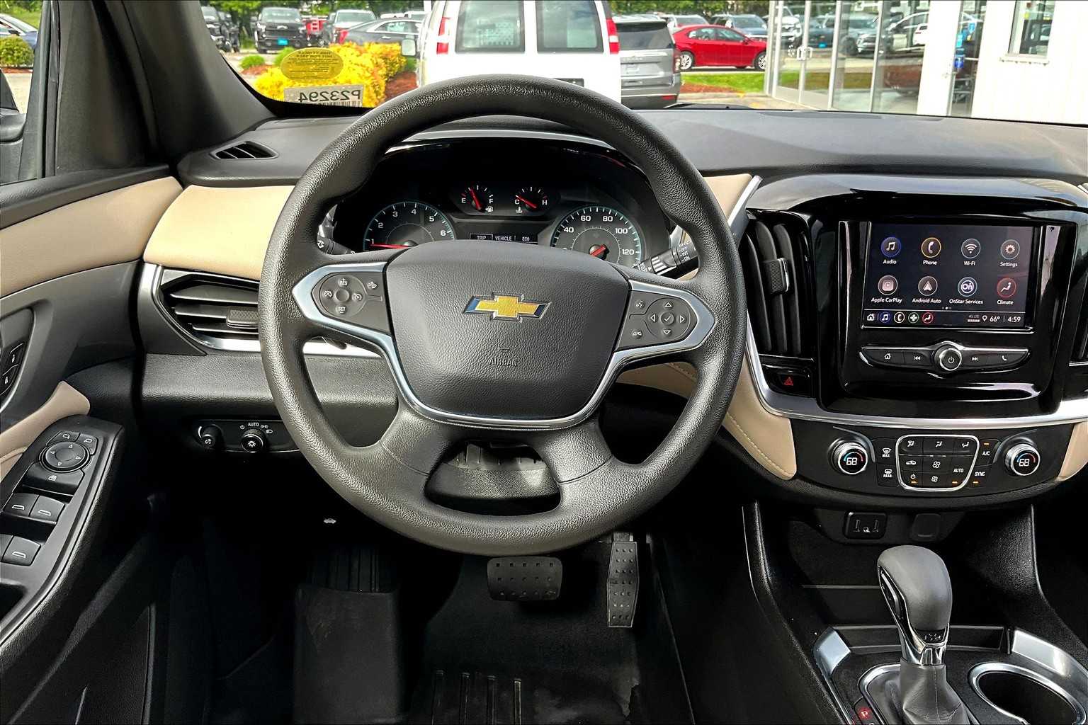 2022 Chevrolet Traverse LS - Photo 18