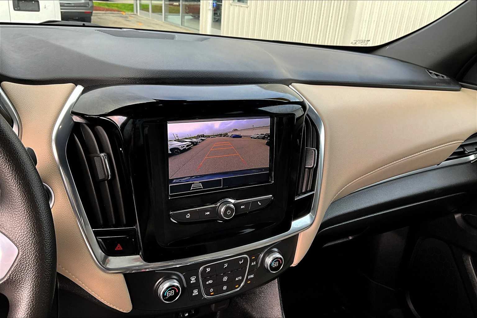 2022 Chevrolet Traverse LS - Photo 20