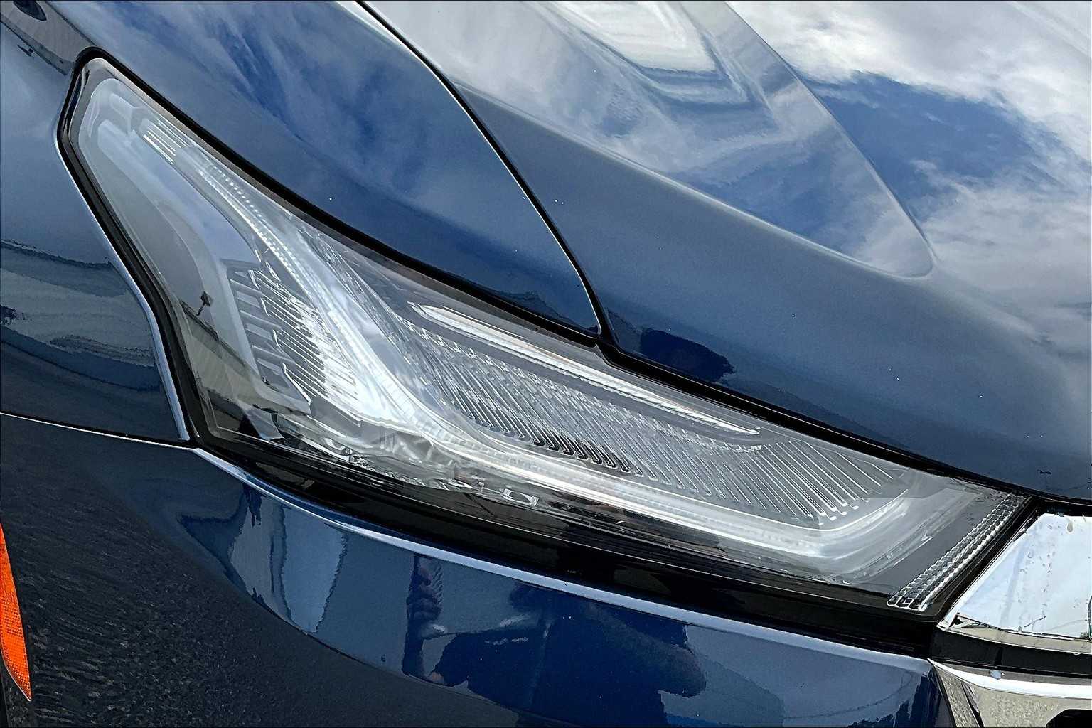 2022 Chevrolet Traverse LS - Photo 32