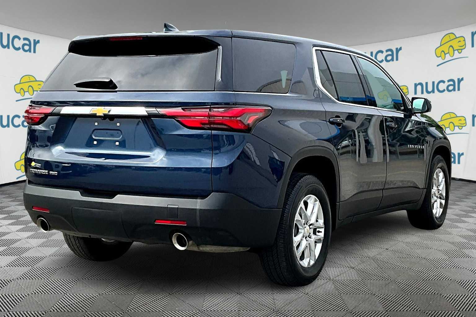 2022 Chevrolet Traverse LS - Photo 6