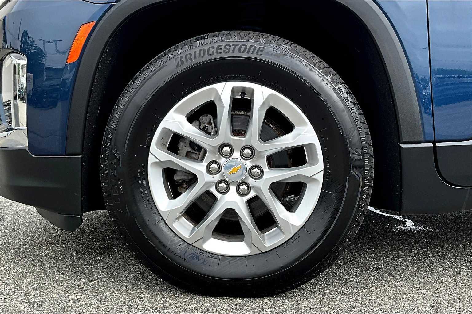 2022 Chevrolet Traverse LS - Photo 7