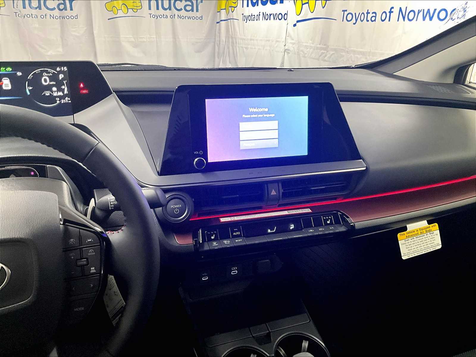 2026 Toyota Prius Plug-In Hybrid XSE - Photo 13