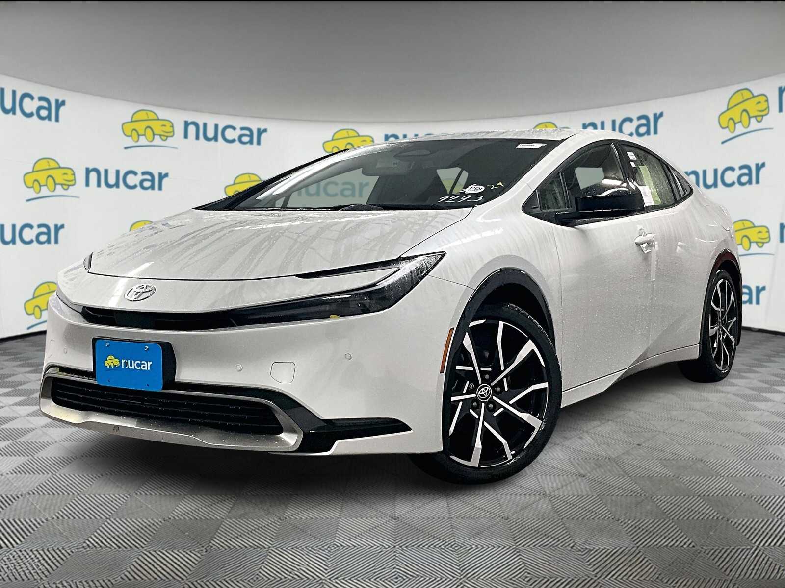 2026 Toyota Prius Plug-In Hybrid XSE - Photo 4