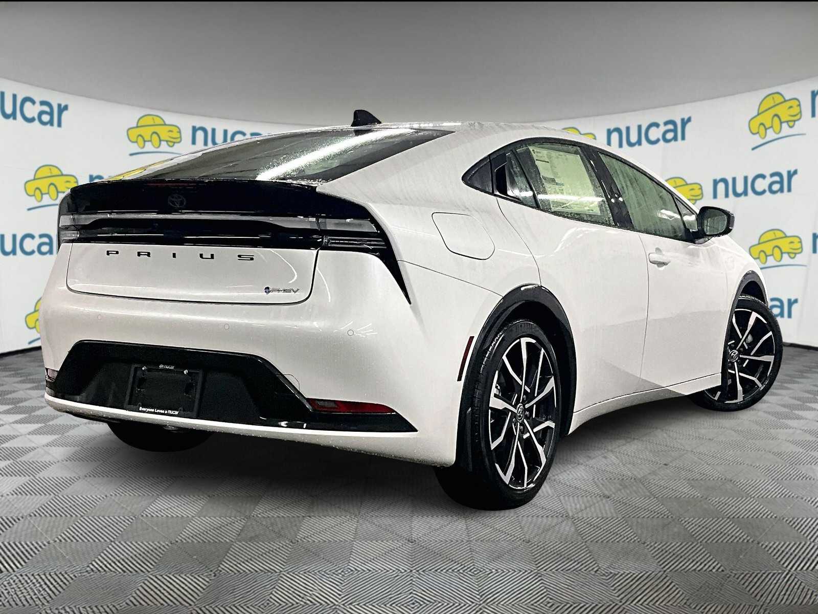 2026 Toyota Prius Plug-In Hybrid XSE - Photo 7