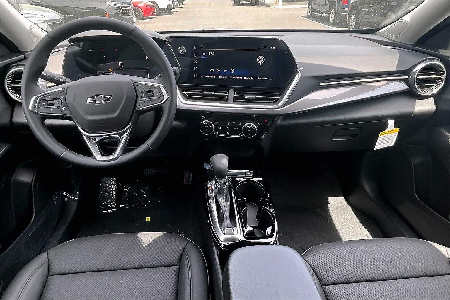 2025 Chevrolet Trax ACTIV - Photo 12