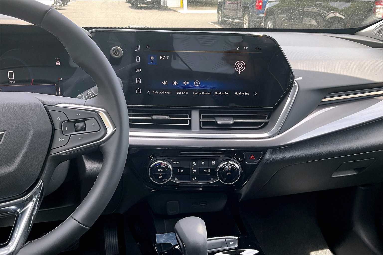 2025 Chevrolet Trax ACTIV - Photo 13