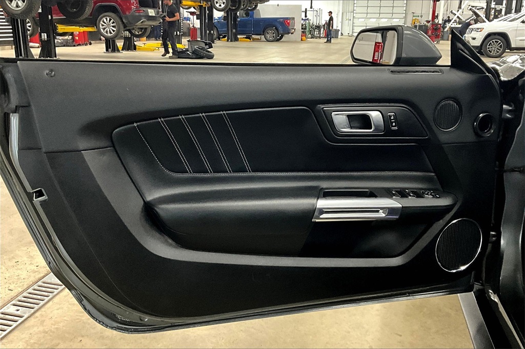 2023 Ford Mustang EcoBoost Premium - Photo 9