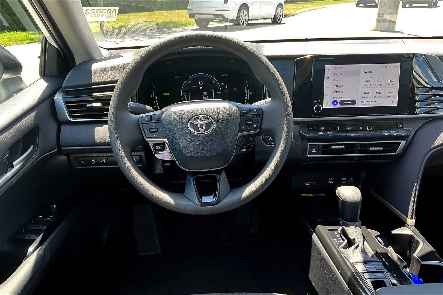 2025 Toyota Camry LE - Photo 17
