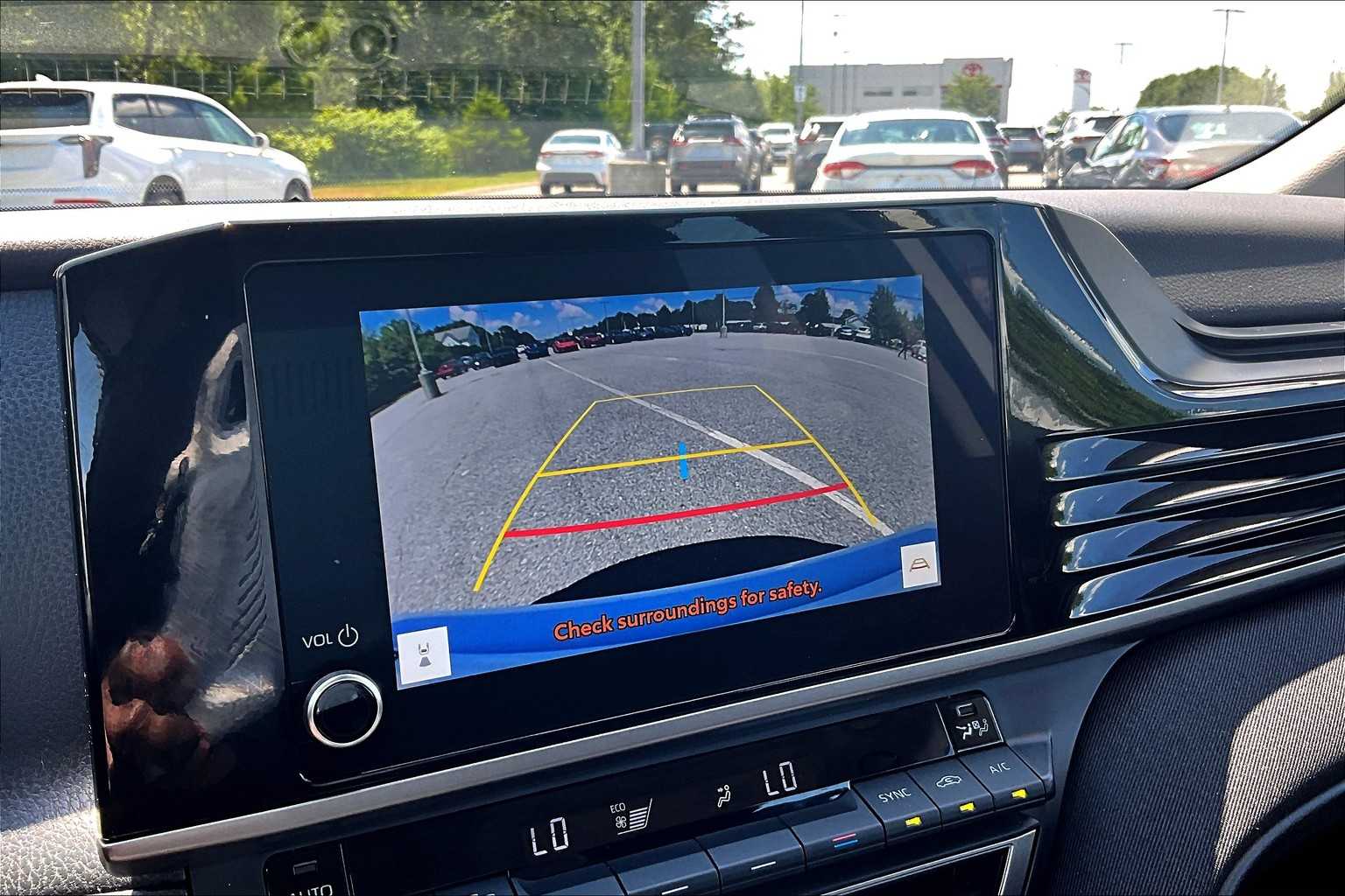 2025 Toyota Camry LE - Photo 19
