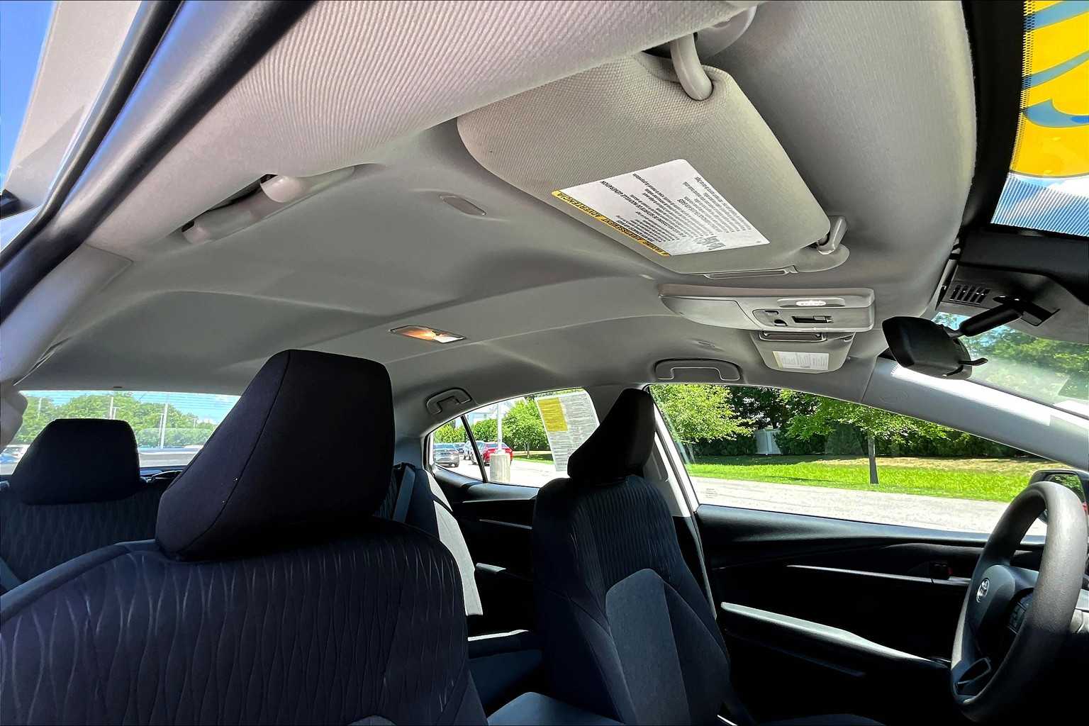 2025 Toyota Camry LE - Photo 22