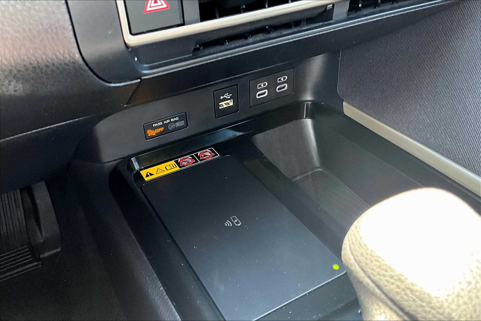 2025 Toyota Camry LE - Photo 27