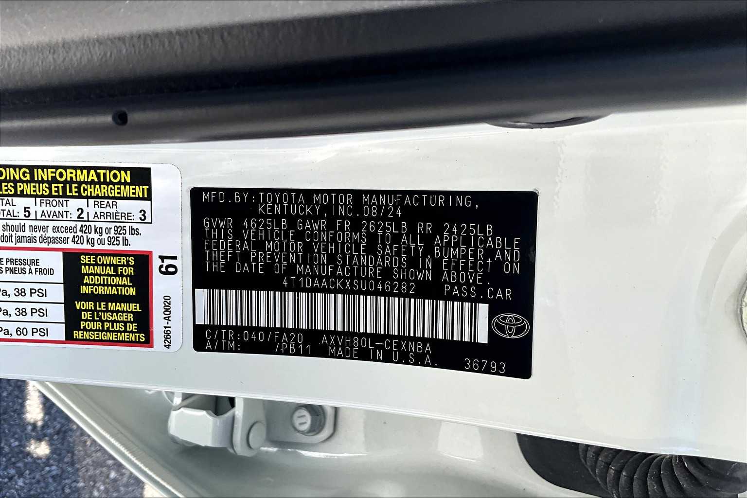 2025 Toyota Camry LE - Photo 36