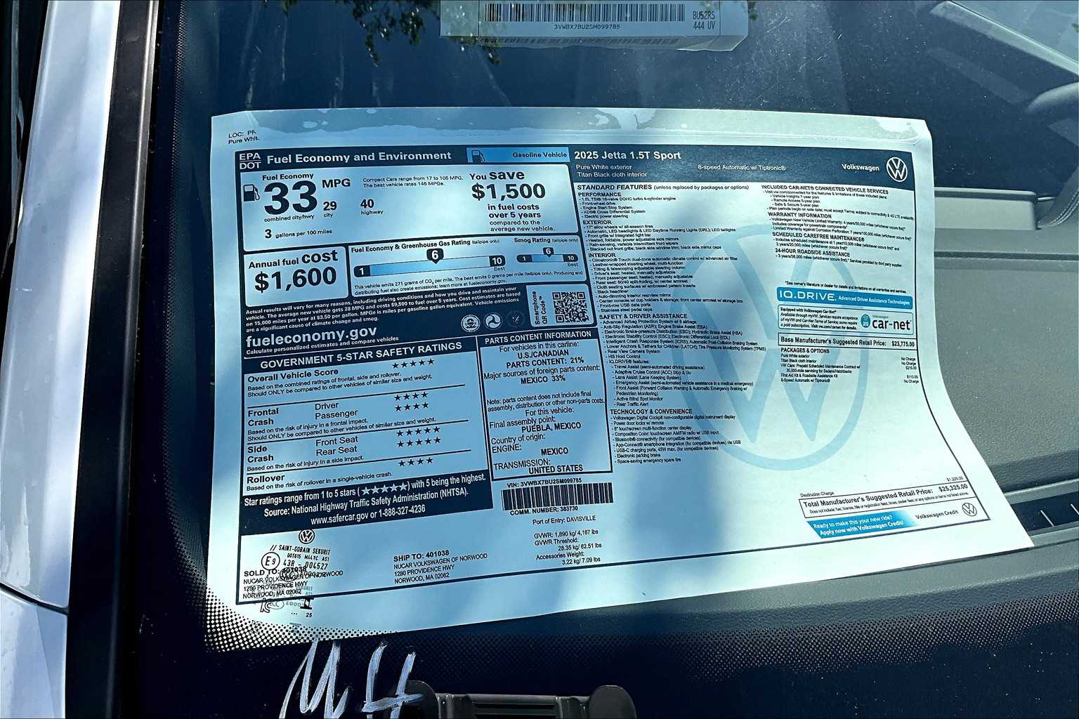 2025 Volkswagen Jetta Sport - Photo 17