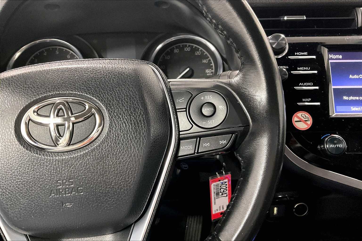 2020 Toyota Camry SE - Photo 23