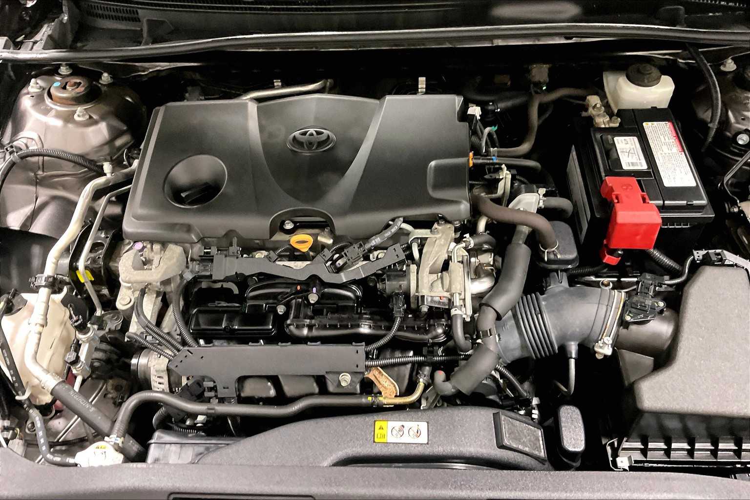 2020 Toyota Camry SE - Photo 34