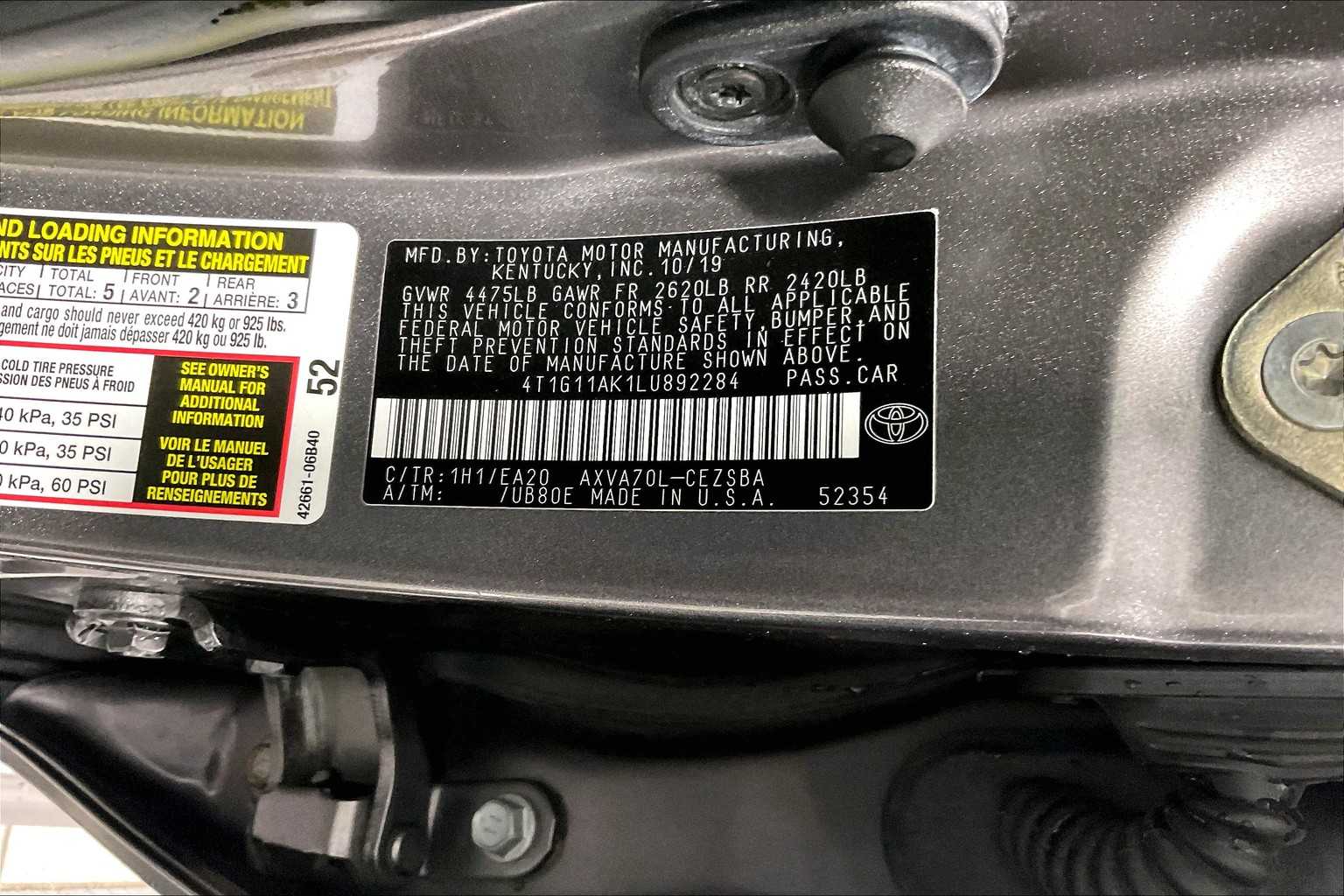 2020 Toyota Camry SE - Photo 35