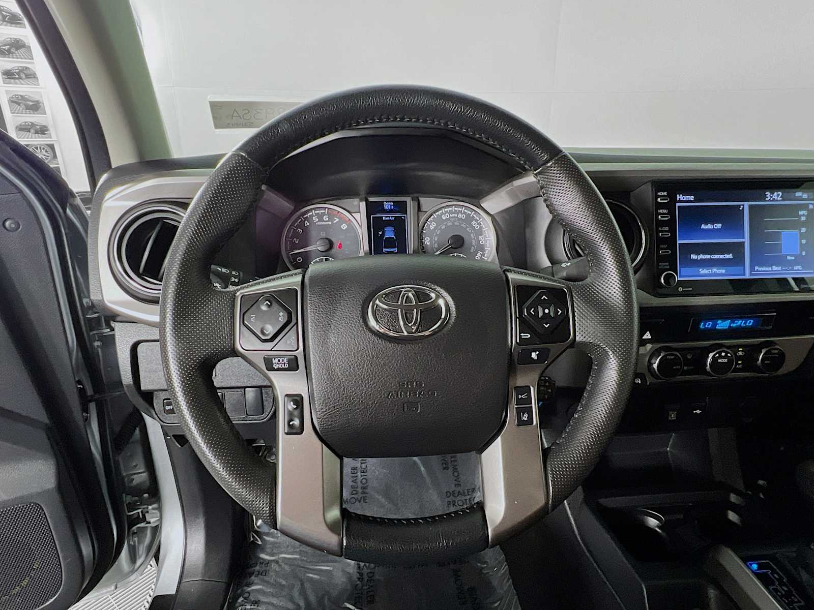 2022 Toyota Tacoma SR5 - Photo 11