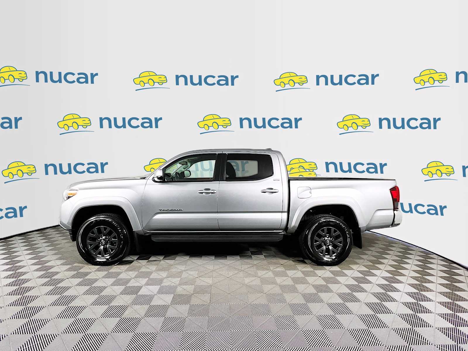 2022 Toyota Tacoma SR5 - Photo 4