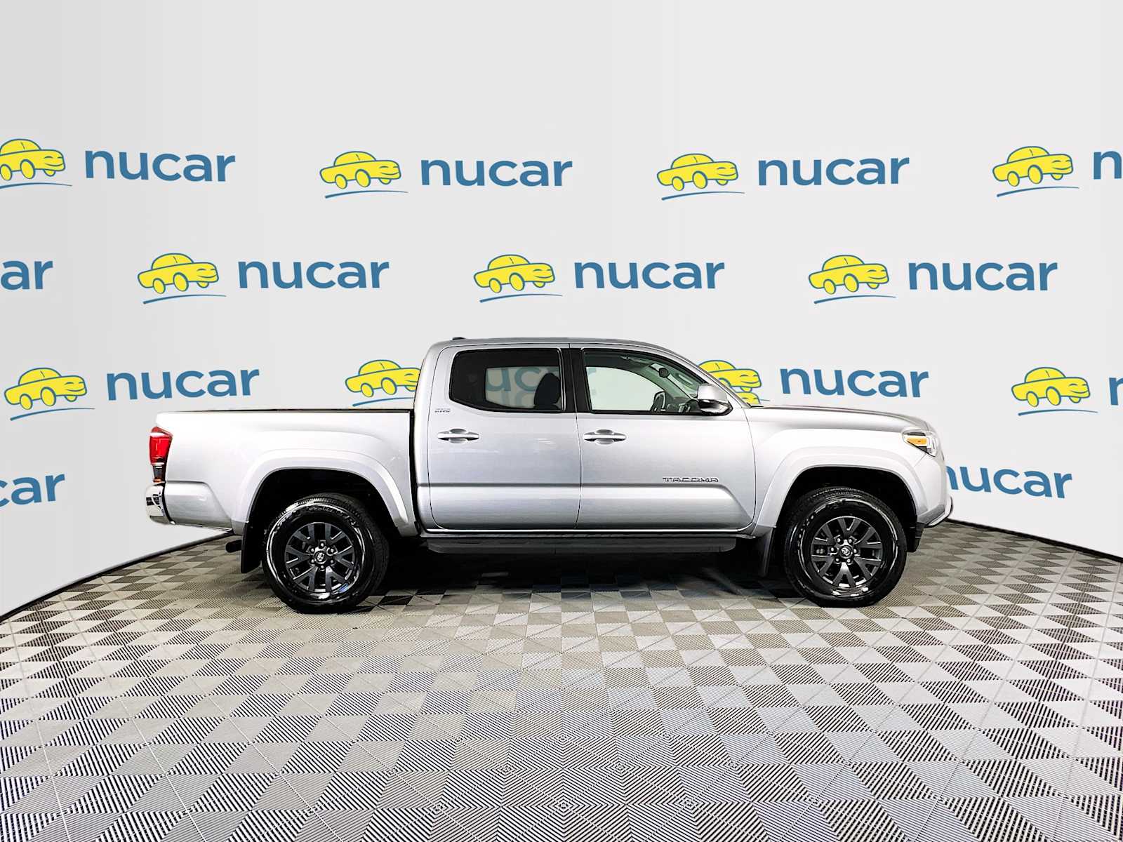 2022 Toyota Tacoma SR5 - Photo 8
