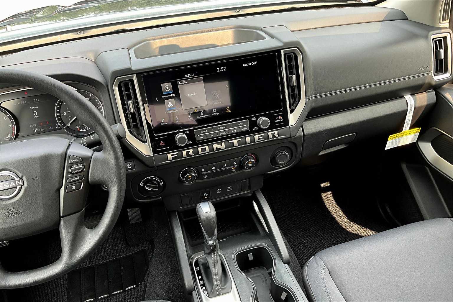 2025 Nissan Frontier SV - Photo 18