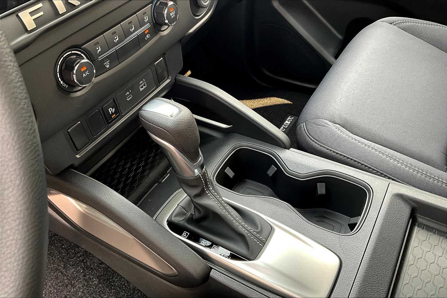 2025 Nissan Frontier SV - Photo 20