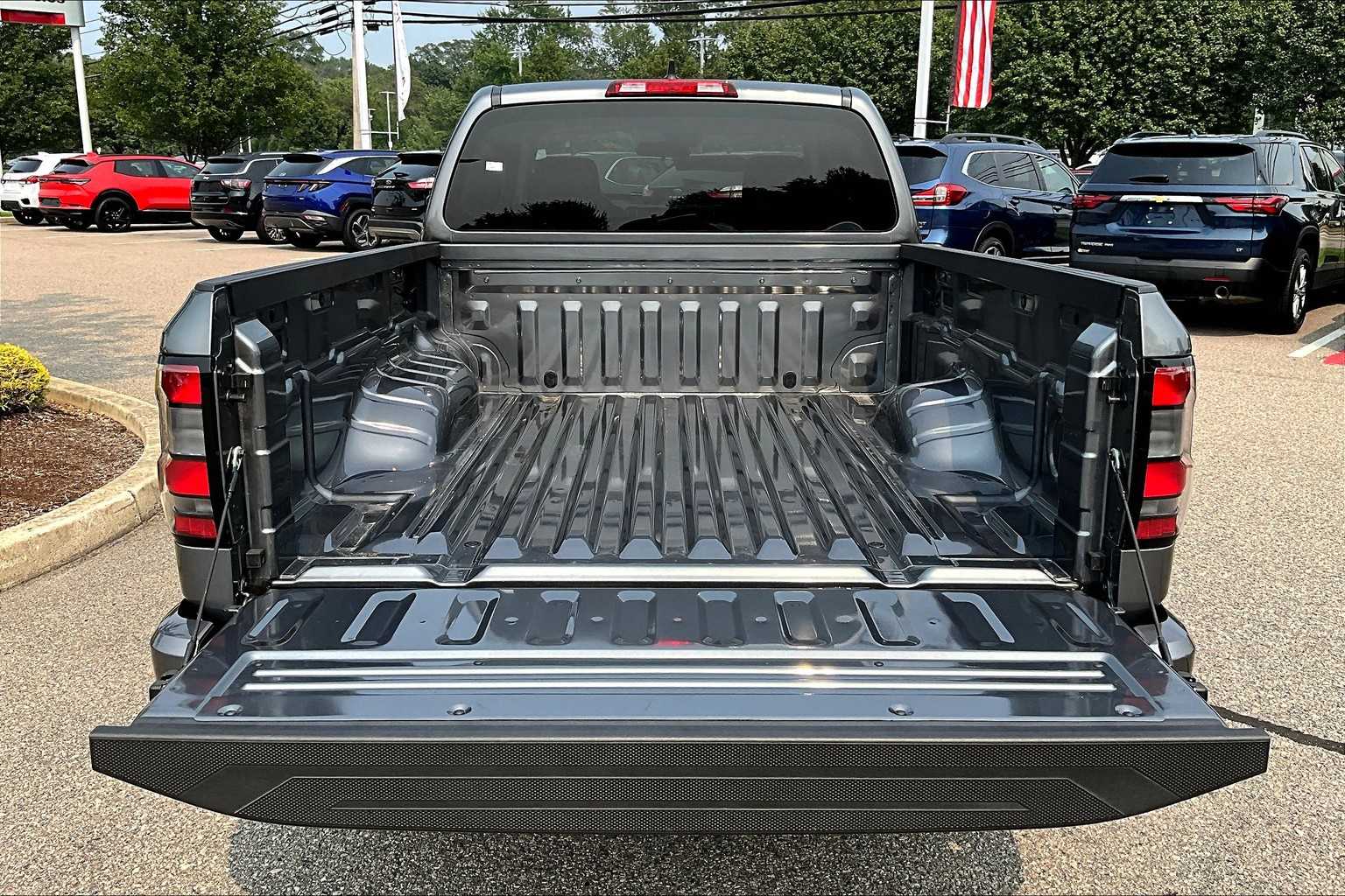 2025 Nissan Frontier SV - Photo 29