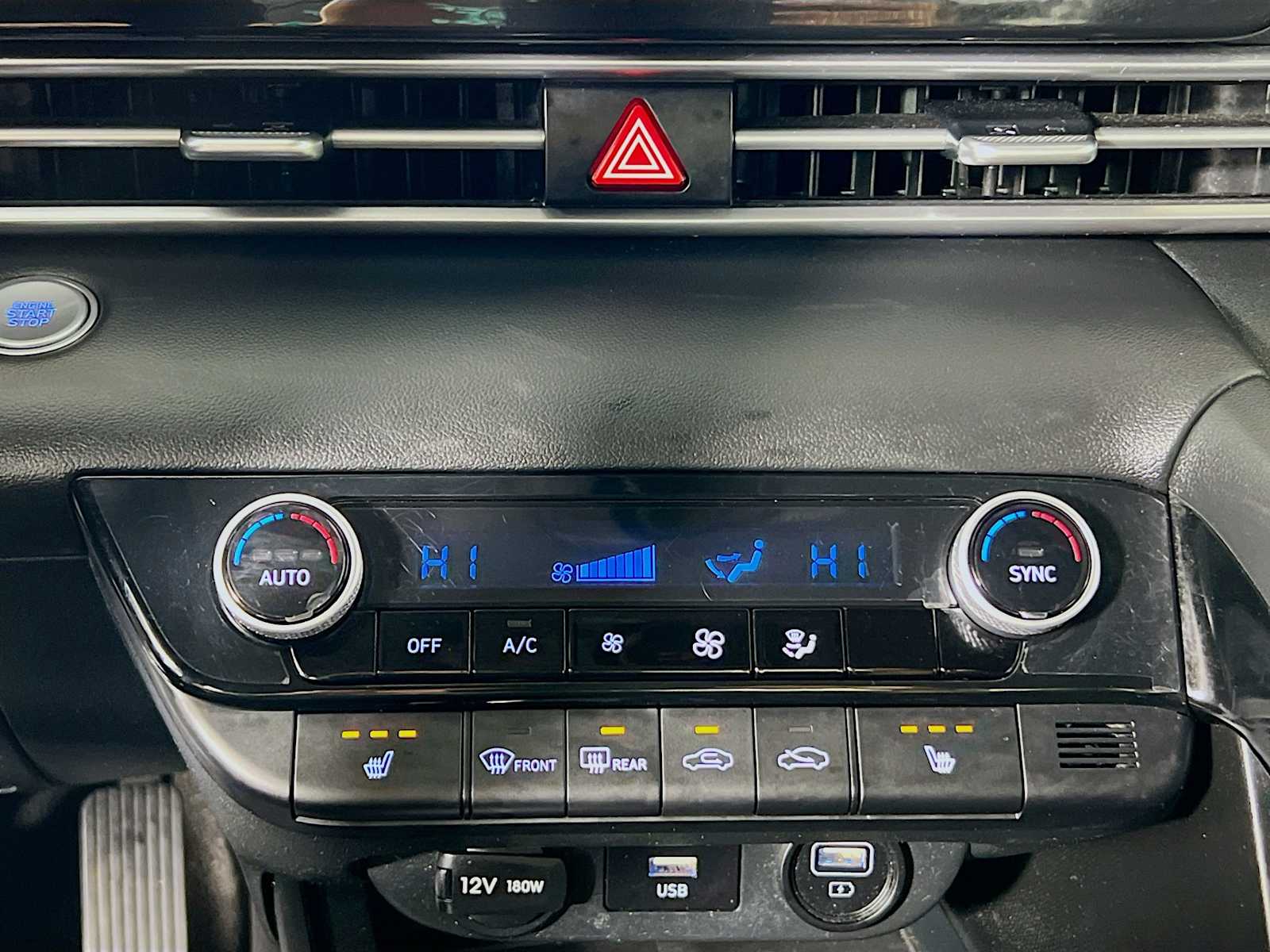 2022 Hyundai Elantra SEL - Photo 15