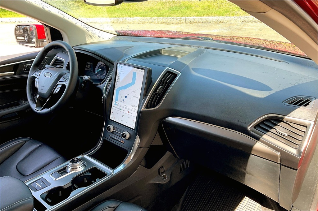 2022 Ford Edge Titanium - Photo 13