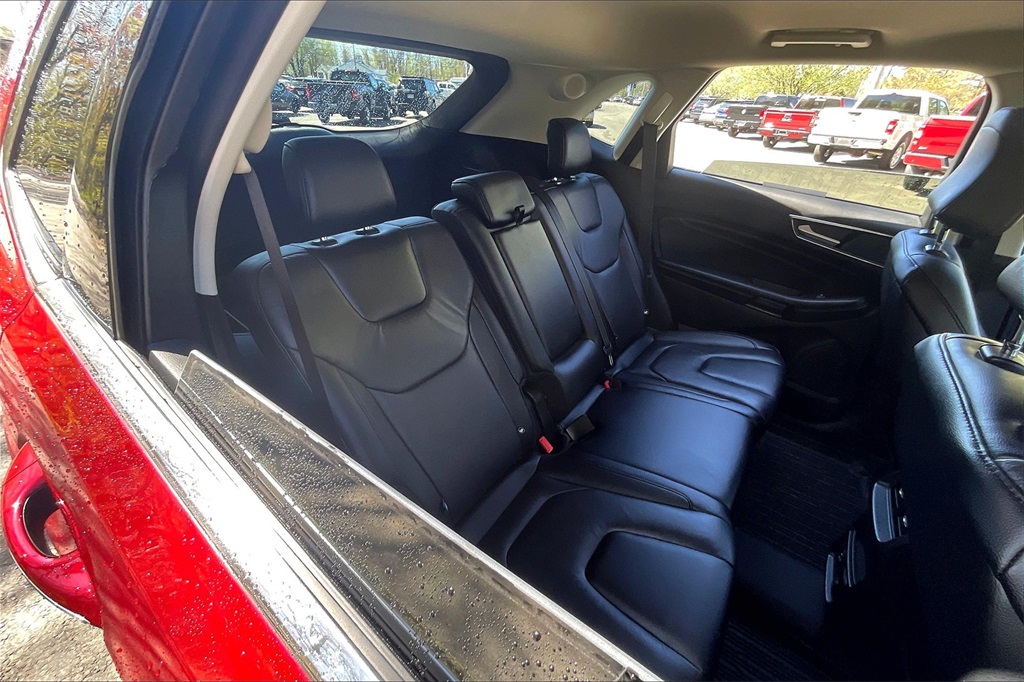2022 Ford Edge Titanium - Photo 18