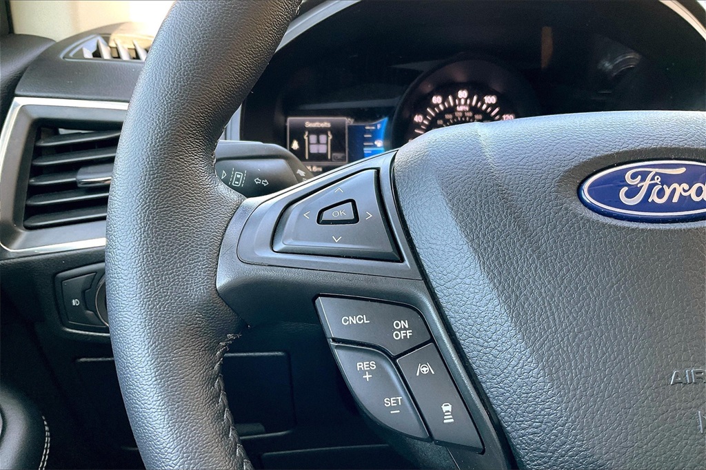 2022 Ford Edge Titanium - Photo 22