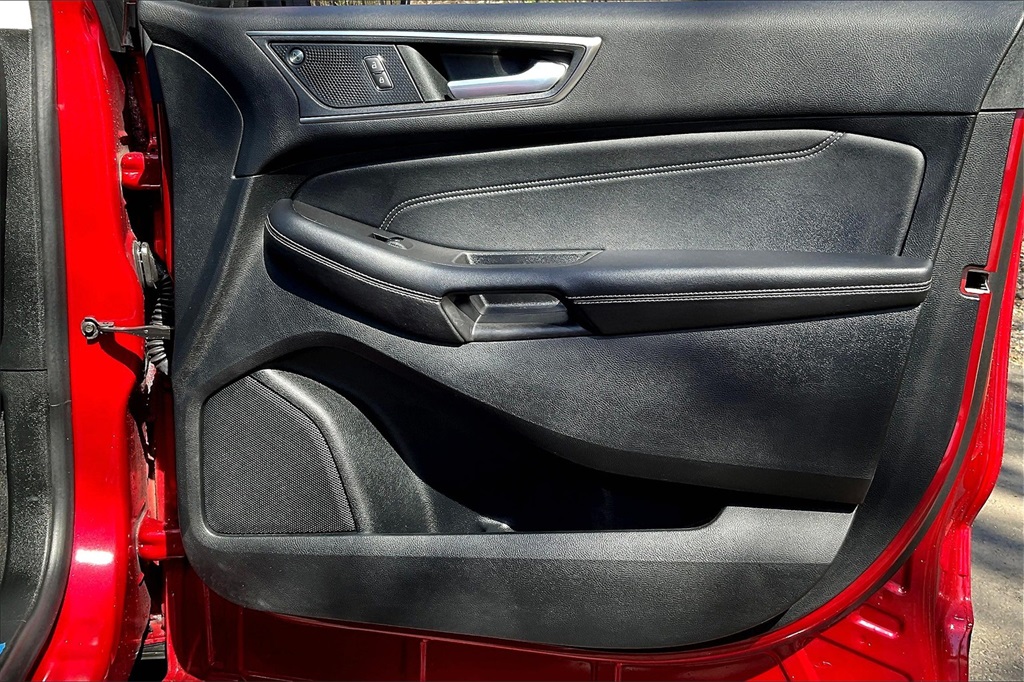 2022 Ford Edge Titanium - Photo 25