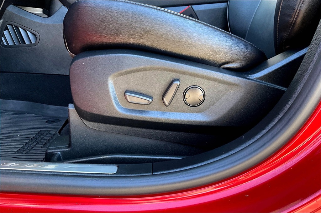2022 Ford Edge Titanium - Photo 27