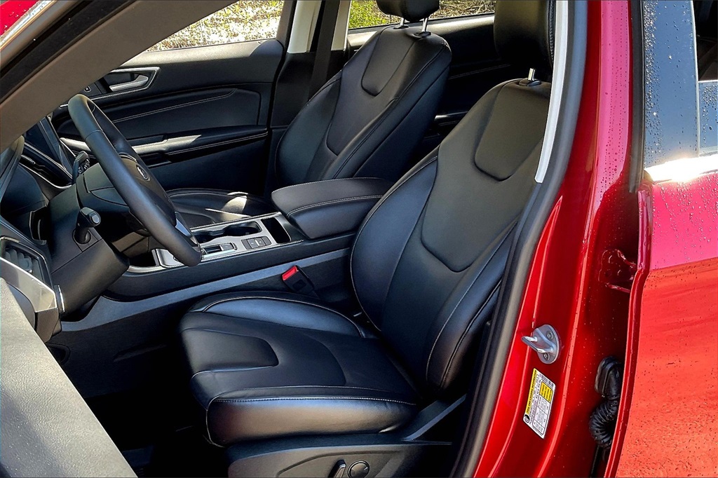 2022 Ford Edge Titanium - Photo 10