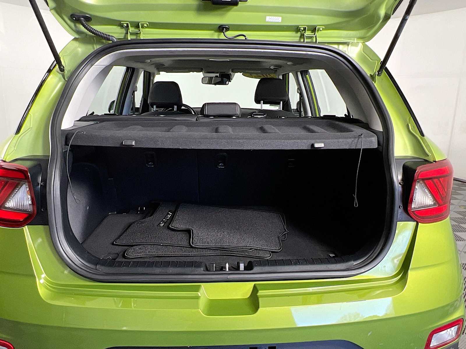 2023 Hyundai Venue SEL - Photo 25