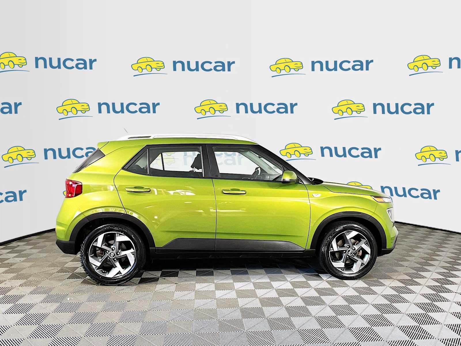 2023 Hyundai Venue SEL - Photo 8