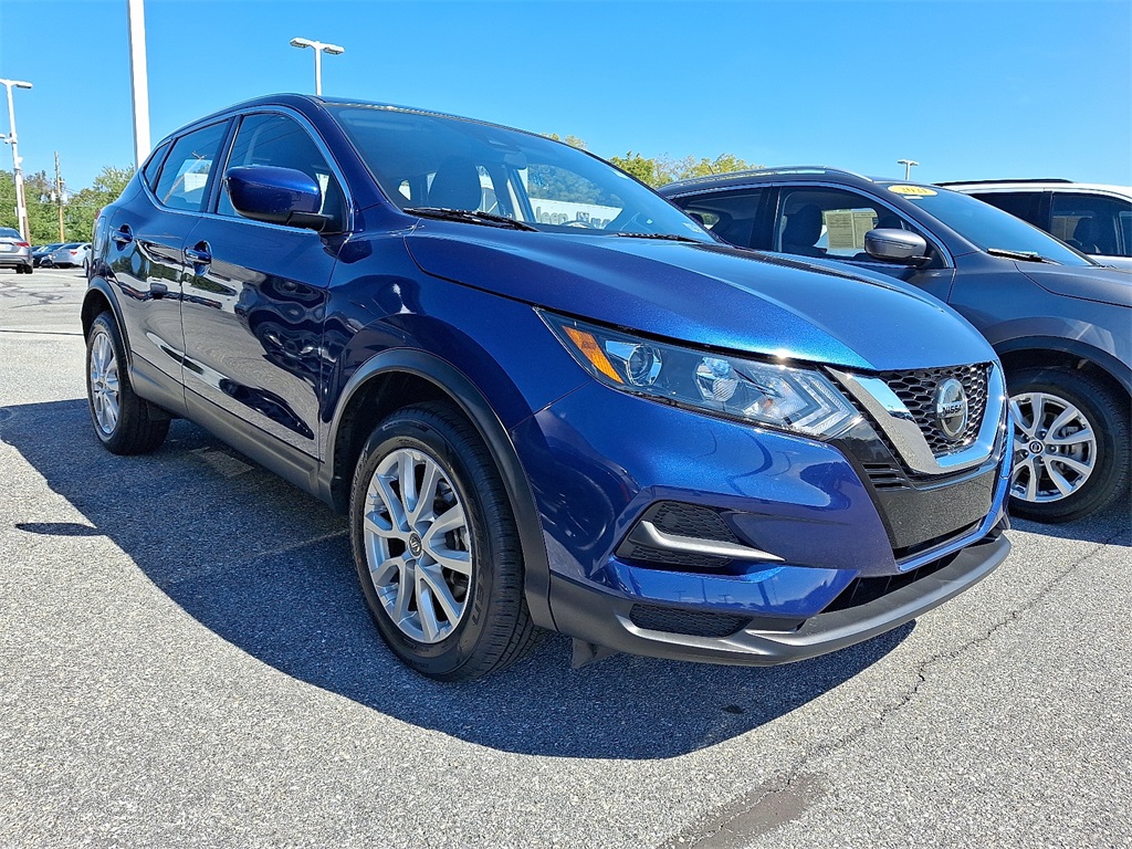 2022 Nissan Rogue Sport S