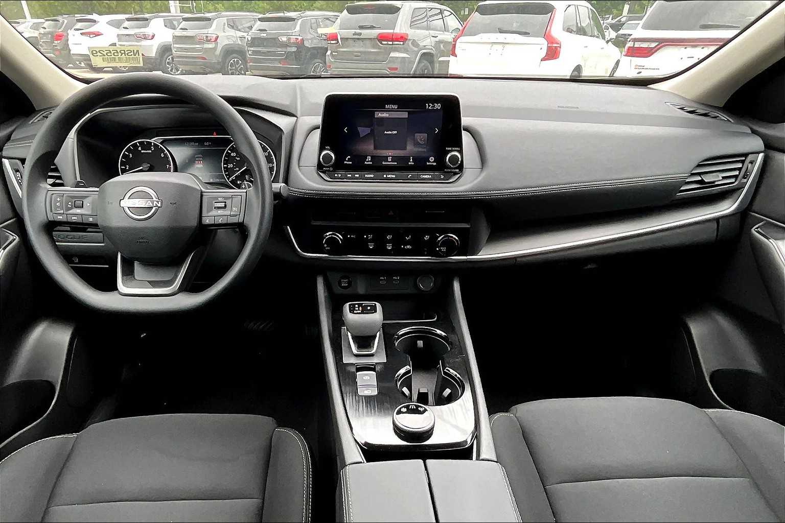 2025 Nissan Rogue S - Photo 12