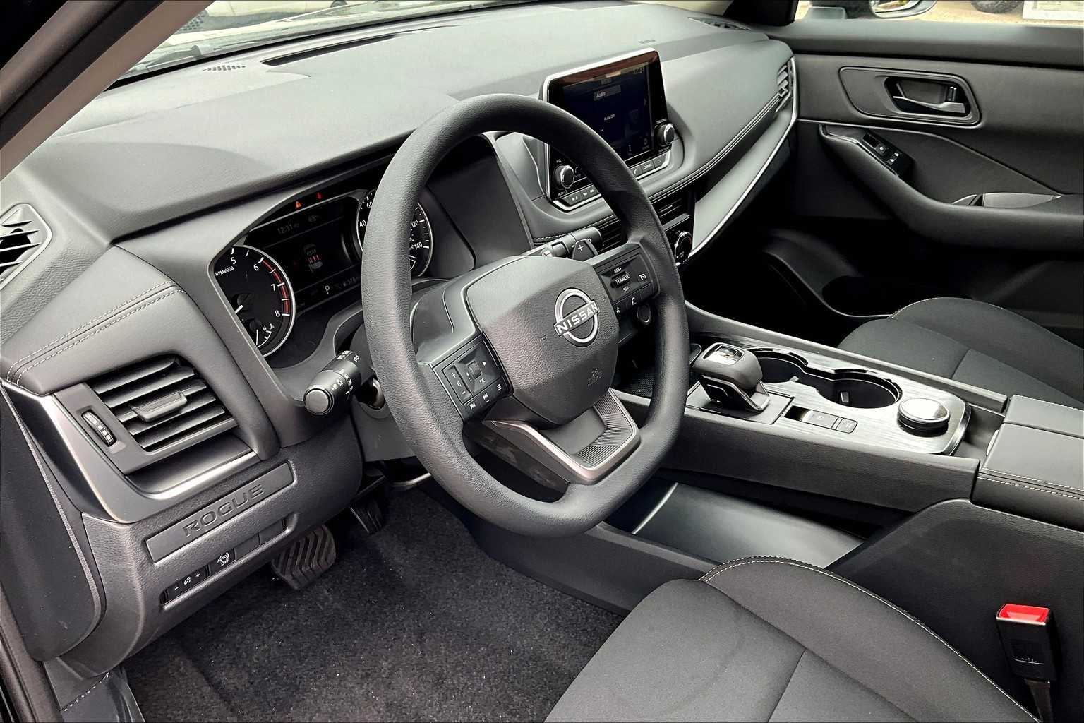 2025 Nissan Rogue S - Photo 9