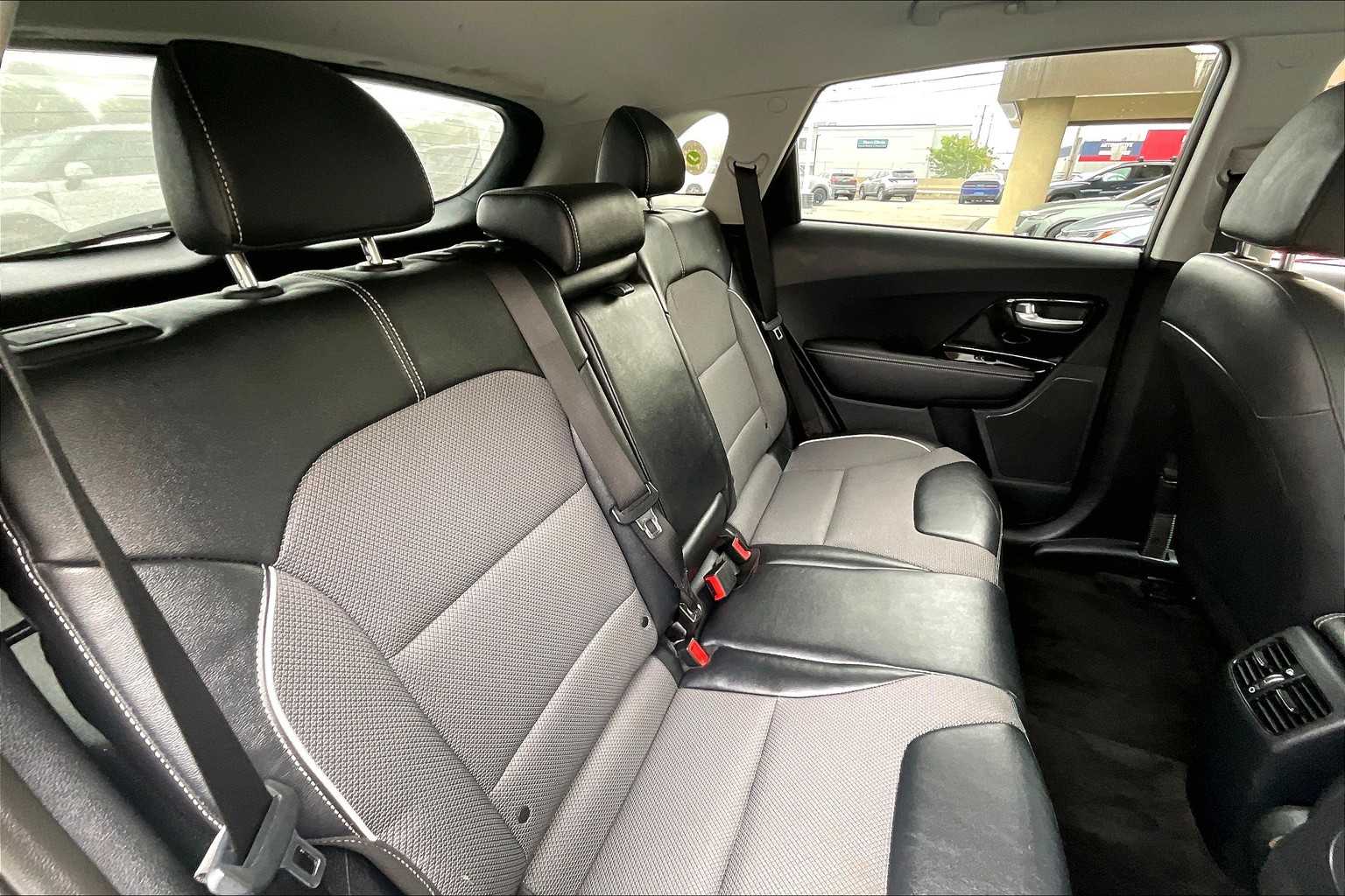 2022 Kia Niro EV EX - Photo 16
