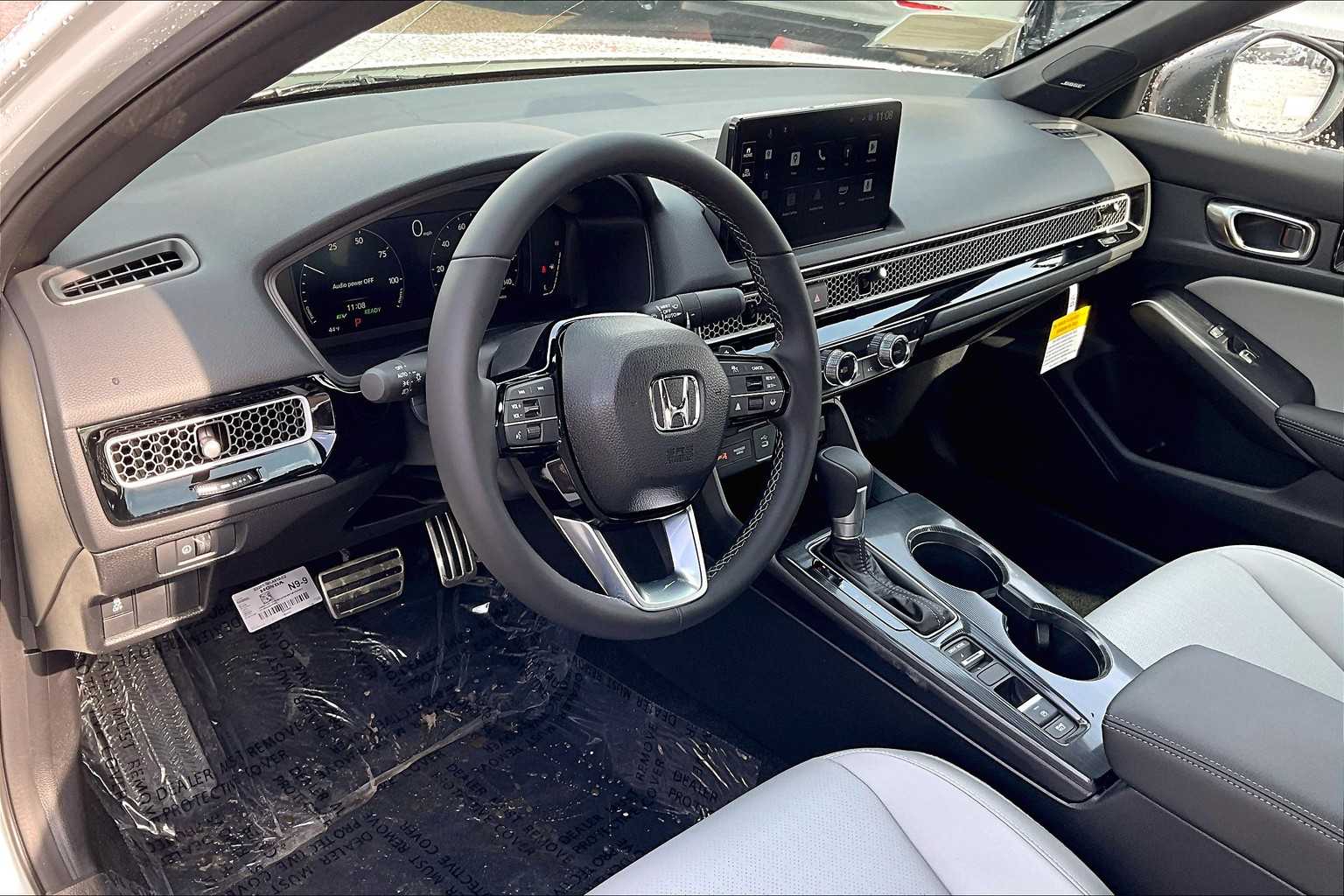 2025 Honda Civic Hybrid Sport Touring - Photo 9