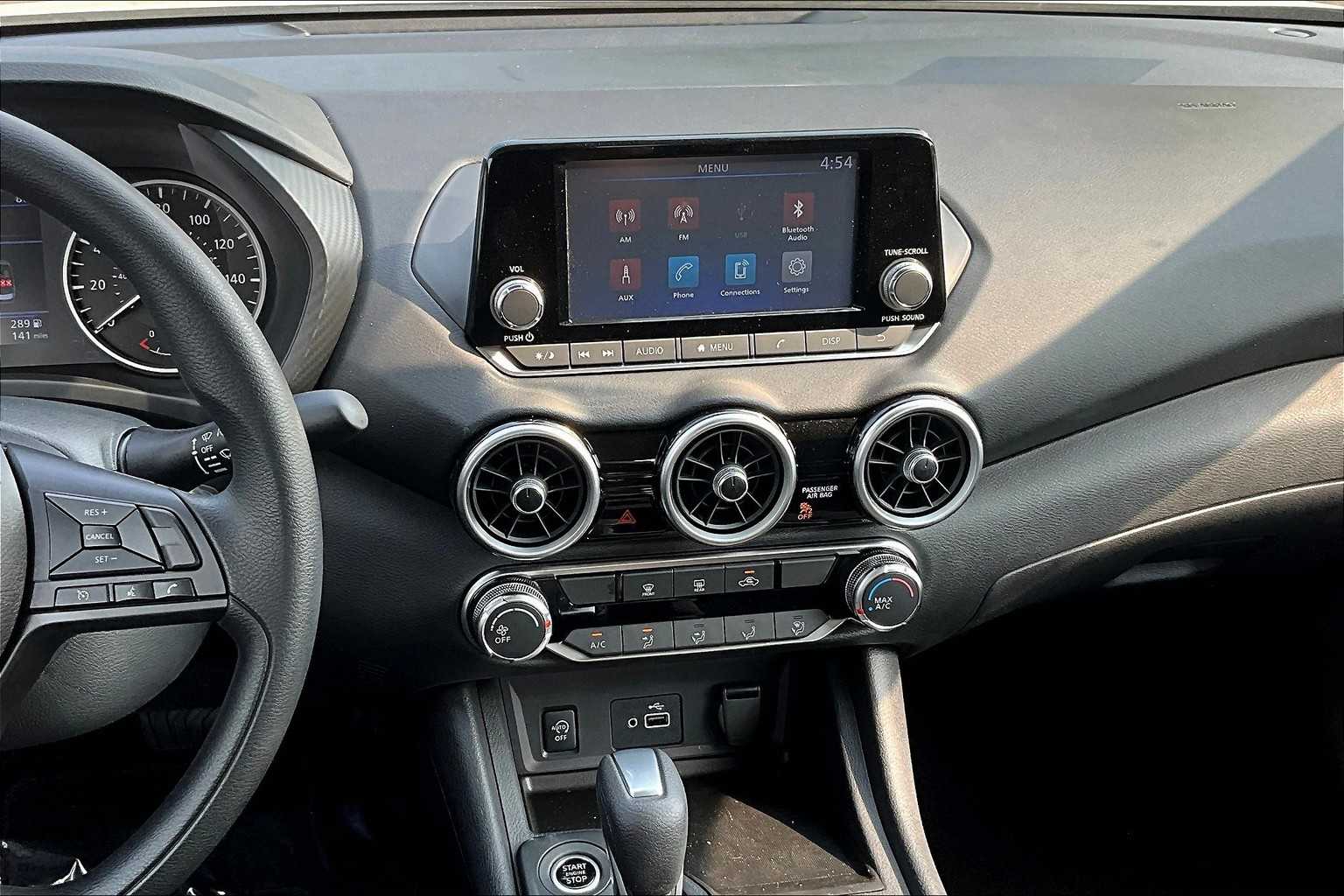 2025 Nissan Sentra S - Photo 13