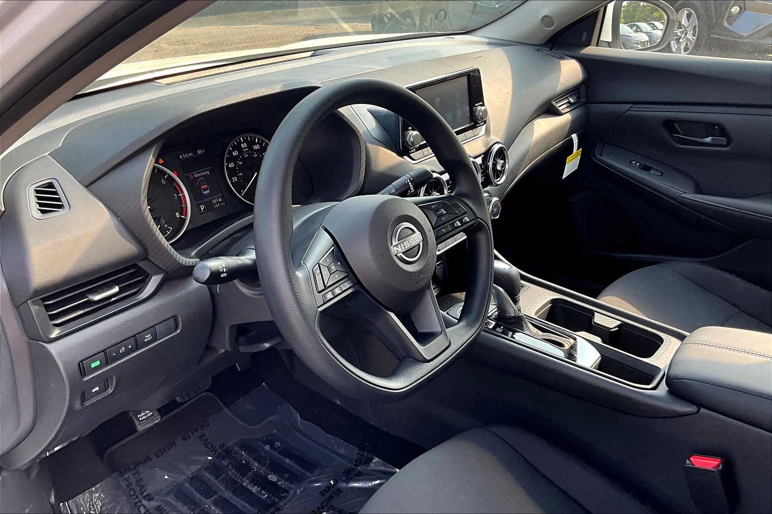 2025 Nissan Sentra S - Photo 9