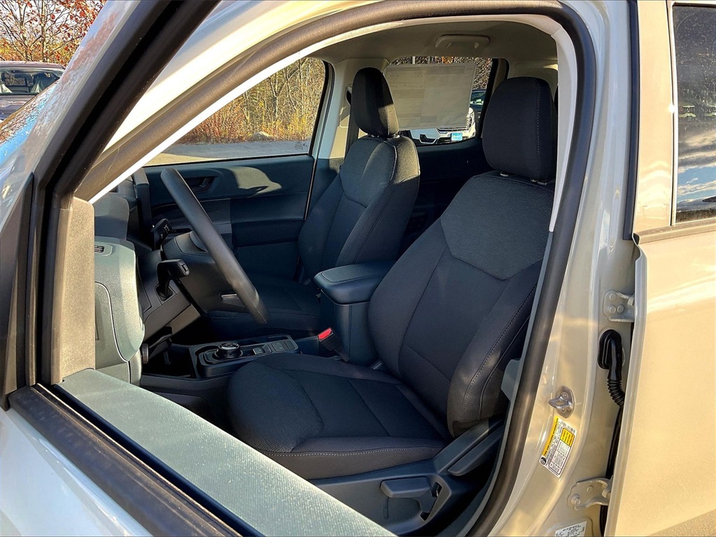 2025 Ford Maverick XL - Photo 11