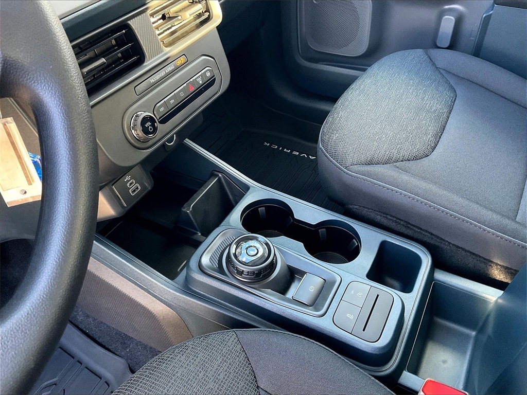 2025 Ford Maverick XL - Photo 14