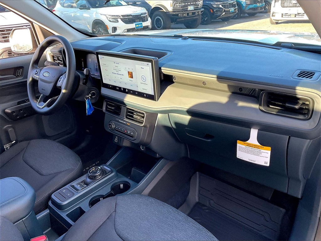 2025 Ford Maverick XL - Photo 10