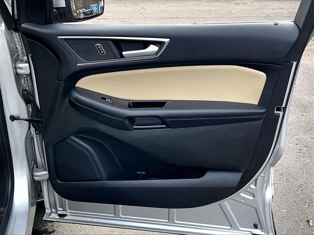 2017 Ford Edge SEL - Photo 12